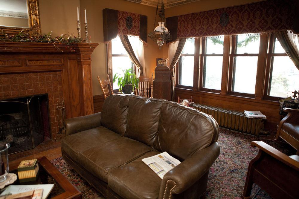 Westphal Mansion Inn Bed & Breakfast Hartford Exteriör bild