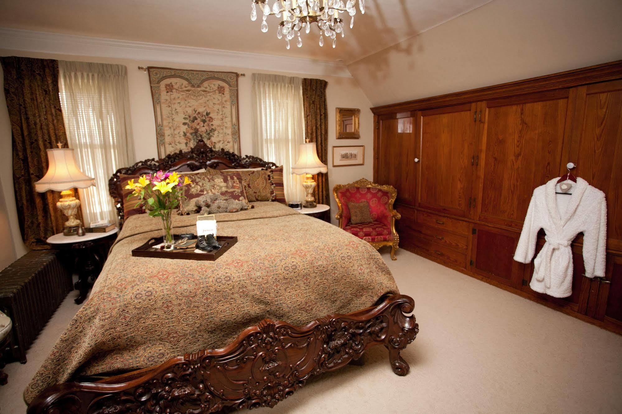 Westphal Mansion Inn Bed & Breakfast Hartford Exteriör bild
