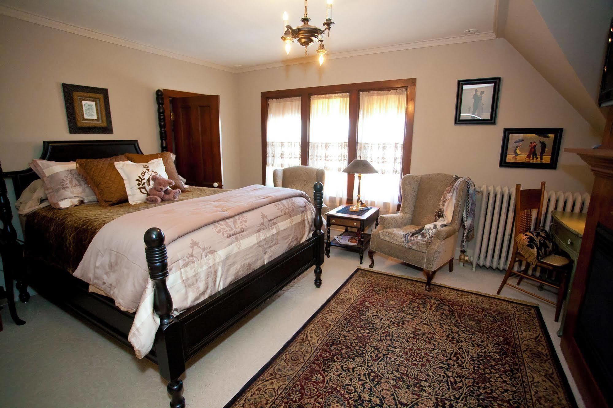 Westphal Mansion Inn Bed & Breakfast Hartford Exteriör bild