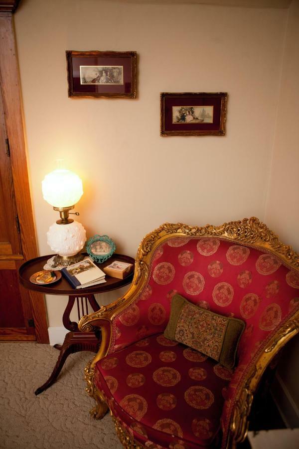 Westphal Mansion Inn Bed & Breakfast Hartford Exteriör bild