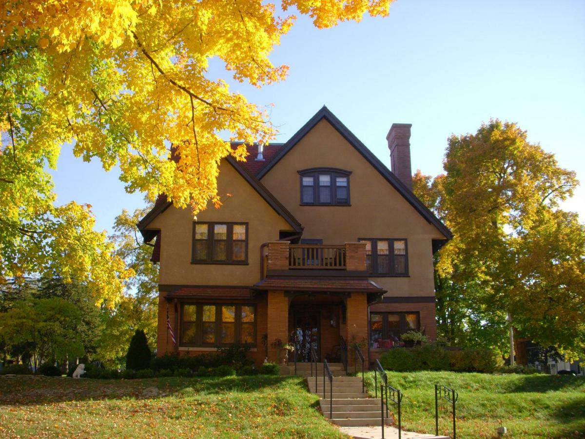 Westphal Mansion Inn Bed & Breakfast Hartford Exteriör bild
